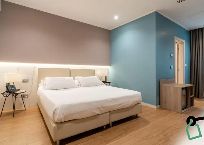 Hotel Hotiday Porto