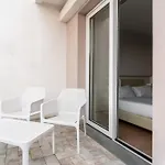 Ξενοδοχείο Hotiday Porto